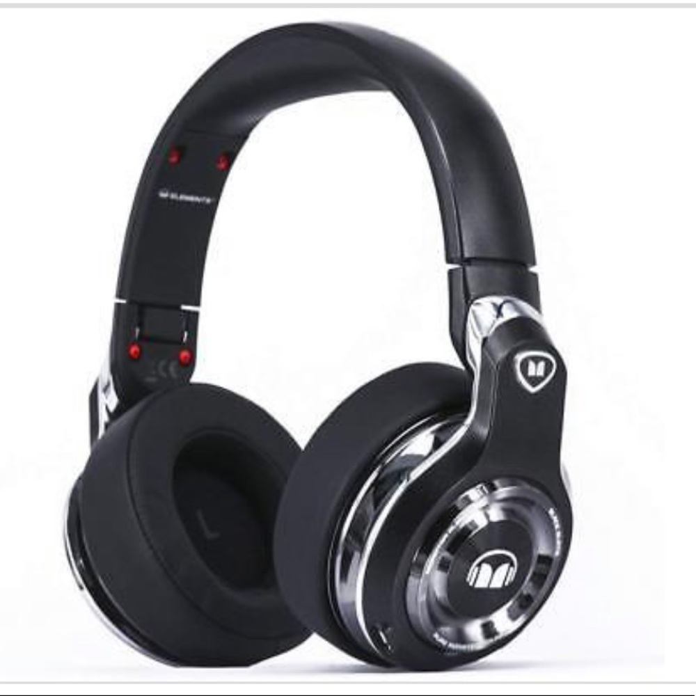 MONSTER ELEMENTS OVER THE EAR LIKE NEW